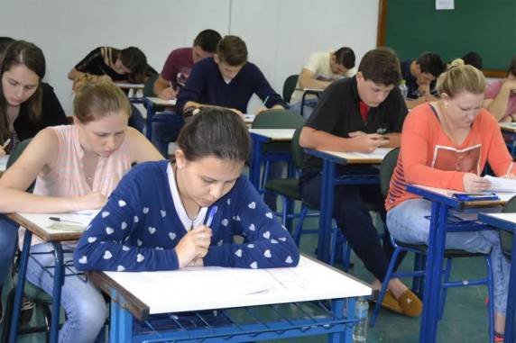 Há vagas para os cursos de Administração, Design de Moda, Engenharia de Produção, Enfermagem, Laticínios, 

Pedagogia, Psicologia e Sistemas de Informação