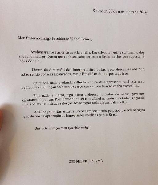 Carta de demissão enviada ao presidente fala em "sofrimento familiar"