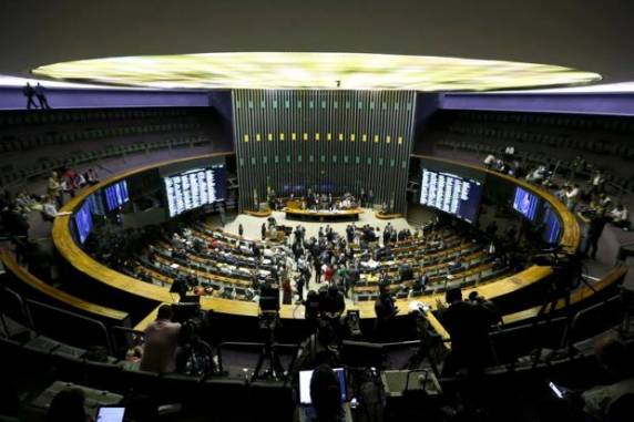 Dos 31 

deputados federais do Rio Grande do Sul, 18 defenderam a abertura de ação penal contra o presidente da República
