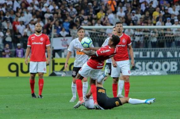 Após jogo pela 33ª rodada do Brasileirão, time de Zé Ricardo foi a 50 pontos e está em sétimo