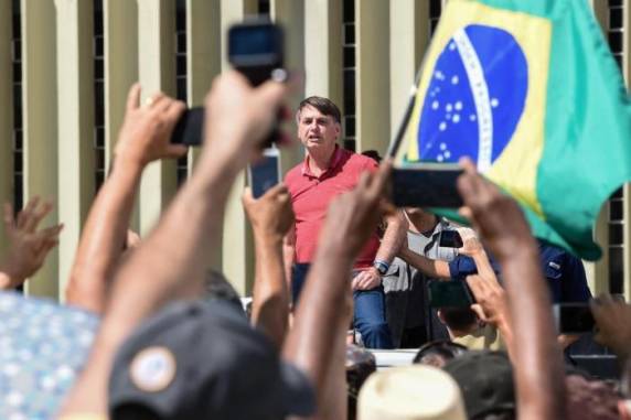 Ministros avaliam que é preciso conter retórica beligerante do presidente, mas temem que ele se diga vítima de conspiração