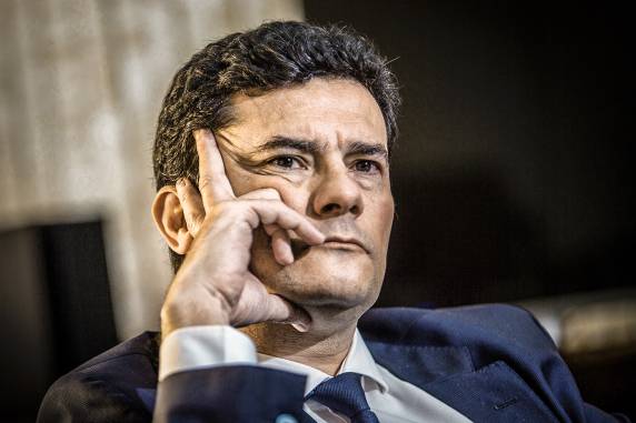 Exibição ocorre no âmbito da investigação que apura suposta interferência de Bolsonaro na Polícia Federal. Registros estão sob sigilo temporário para o público