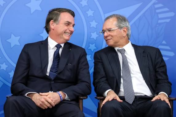 Ministro chamou de "debandada" as saídas de Salim Mattar e Paulo Uebel