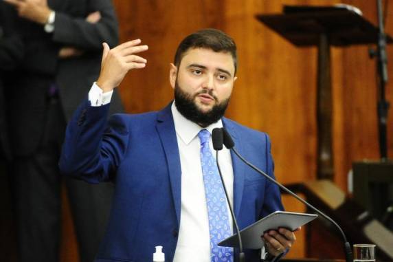No discurso de posse, deputado do MDB também ressaltou importância da responsabilidade fiscal