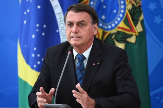 Presidente alega que Supremo o proibiu de tomar decisões relativas ao coronavírus. No entanto, Corte apenas permitiu que, além da União, Estados e municípios também possam adotar suas próprias medidas