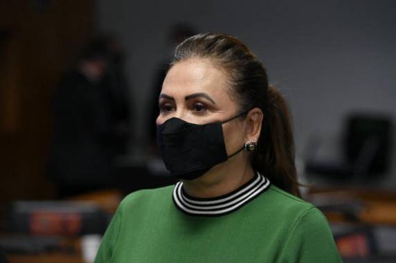 Chanceler escreveu que a senadora teria feito lobby em favor da China na questão do 5G. Parlamentar fala em "falta de equilíbrio" e "incompetência"