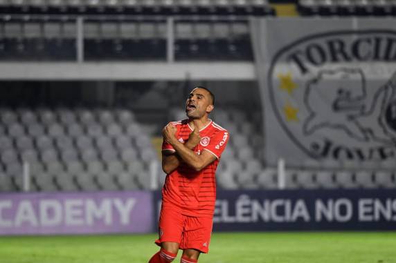 Colorado abriu placar com Mercado, levou virada com gols de Pirani e Madson e definiu igualdade fora de casa com Yuri Alberto