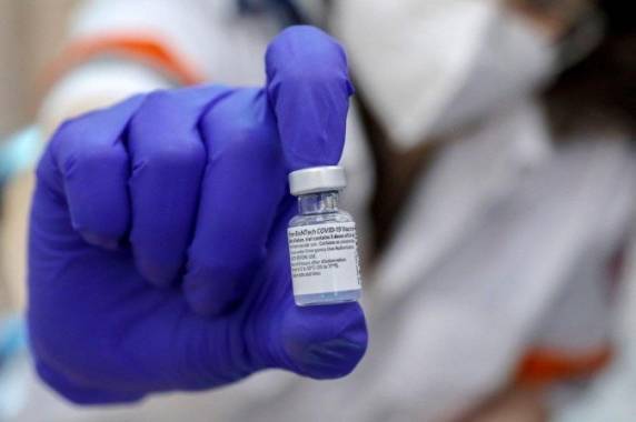 Ministério da Saúde admite estar em negociações, mas não informa quantitativos nem laboratórios