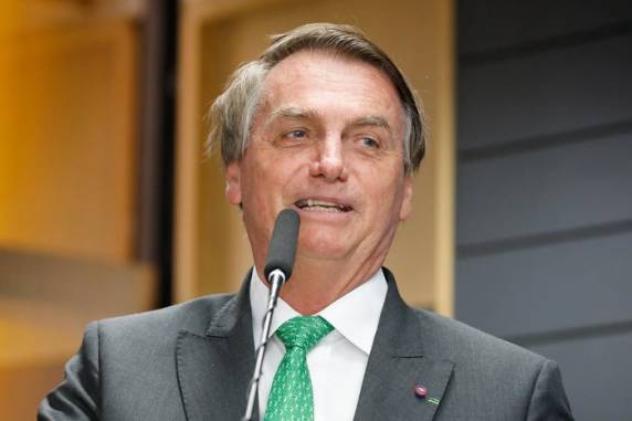 Em Dubai, presidente disse que tem "muita coisa a conversar com o Valdemar Costa Neto ainda"