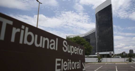 União Brasil, PT, MDB, PSD e PP receberam 47,24% dos R$ 4,9 bilhões