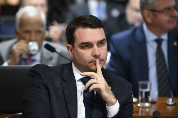 O filho mais velho do atual presidente foi o primeiro da família a se manifestar após o segundo turno, no qual Lula foi eleito