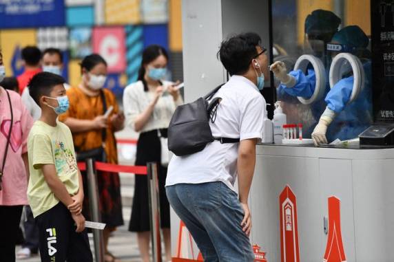 Foram 5,6 mil novos casos em 24 horas, quase metade deles na província de Guangdong