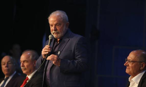 Ex-ministro coordenou grupos de trabalho na transição