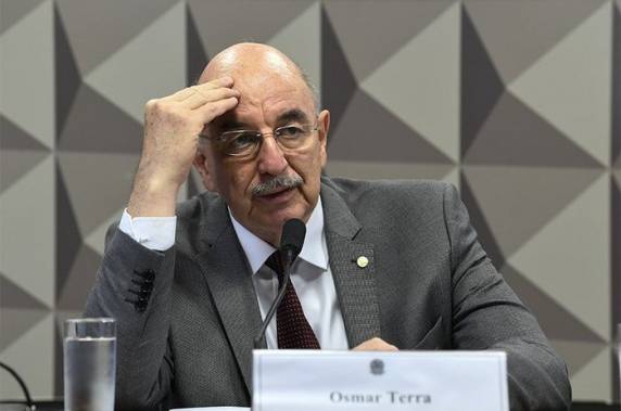 Político é réu por ter suspendido edital da Ancine para séries de TV com temática gay quando ocupou ministério no governo Jair Bolsonaro