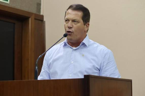 Sandro Fantinel (Patriota) também comparou com argentinos, que seriam "limpos, trabalhadores e corretos"