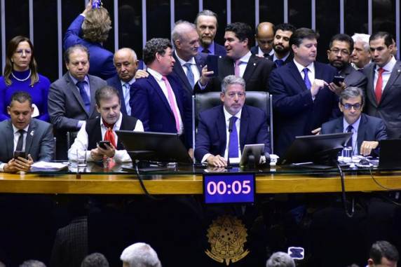 Proposta altera leis que determinam os impostos e tributos pagos pela população; objetivo é simplificar o sistema de arrecadação