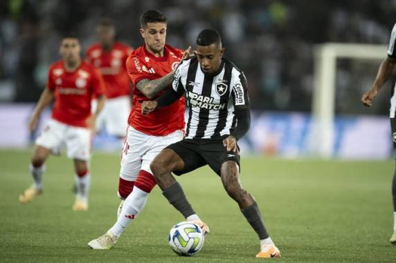 Mauricio abriu o placar para o Colorado, Victor Sá igualou, Nico Hernández (contra) colocou o time carioca na frente e Luis Henrique ampliou: 3 a 1