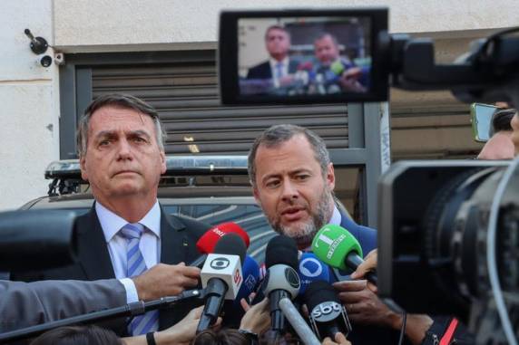 Defesa afirma que o STF não tem competência para conduzir o caso e esclarecimentos só serão dados quando investigação passar para a primeira instância