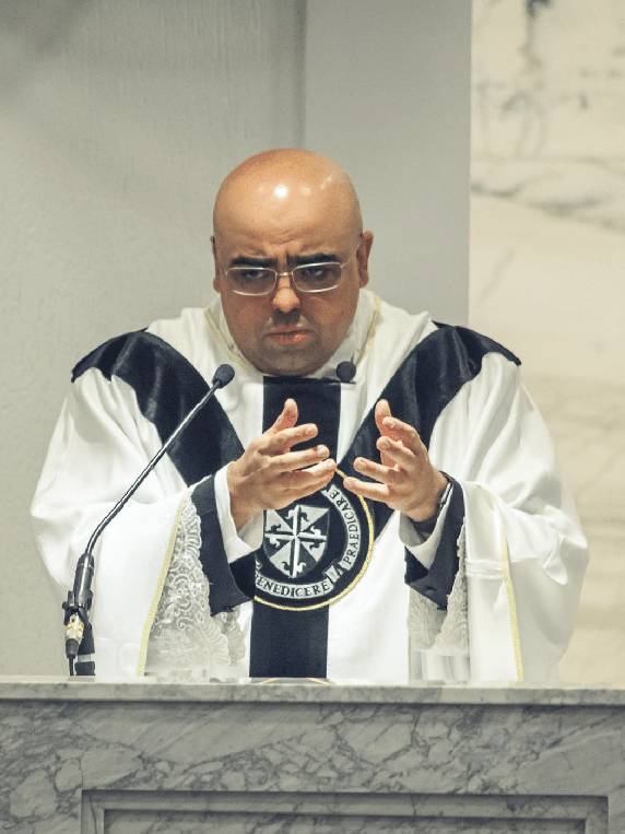 Sacerdote afirma que equipamento armazena os "dramas mais profundos" de fiéis
