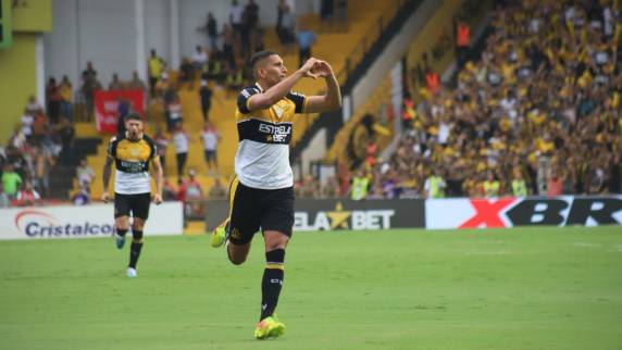 Carvoeiro segura o empate e garante o bicampeonato estadual