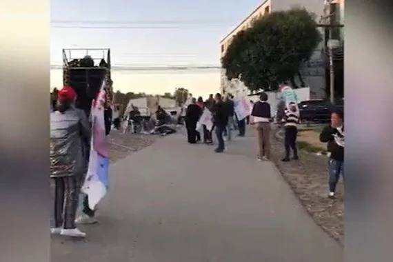 Segundo a Brigada Militar, ninguém foi preso; Luiz Fernando Mainardi, que disputa a prefeitura, pede "profunda investigação das razões do atentado"
