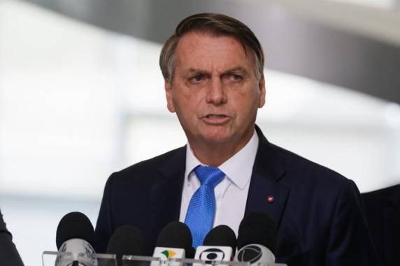 Ex-presidente se manifestou depois da repercussão de declarações do governador de SC, que terá de depor à PF