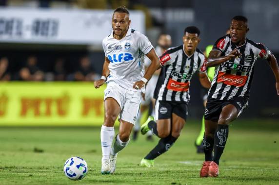 Assim como havia ocorrido contra o São Raimundo-RR, Tricolor conseguiu a classificação levando a melhor nas penalidades