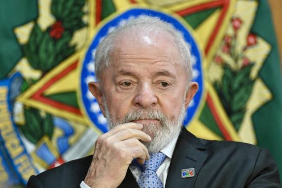 Índice voltou a cair e atingiu o pior patamar desde janeiro de 2023, de acordo com a Genial/Quaest. Dados divulgados indicam que o presidente perdeu apoio até nos grupos que historicamente o aprovam