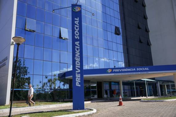 O anúncio foi feito em uma transmissão ao vivo no Instagram da senadora Damares Alves (Republicanos-DF) e da deputada Coronel Fernanda (PL-MT)
