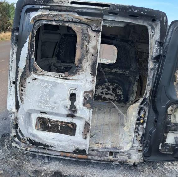 O sinistro foi atendido eplo Corpo de Bombeiros de Três de Maio, por volta do meio-dia desta sexta-feira