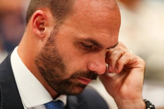 Ação solicita a instauração do processo e a possível perda de mandato