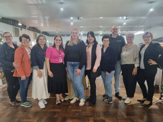 Evento segue até domingo no Clube Buricá, reunindo artesãos de diversas cidades do RS