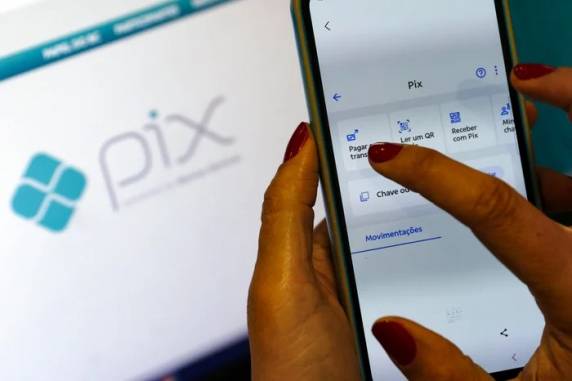 Valores movimentados no sistema de pagamentos podem necessitar de envio de informações à Receita Federal