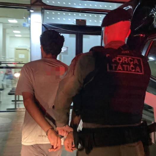 Suspeito foi detido pela Força Tática após invadir o Centro Pop e tentar furtar caminhão perto da DPPA; ele já havia sido preso na madrugada pelo furto de um carro no Centro.