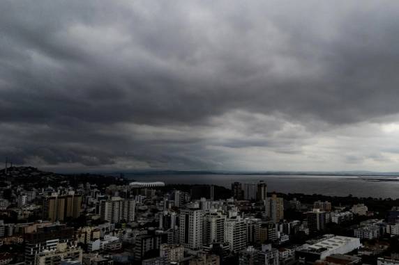 Aviso do Inmet prevê precipitação de até 50 mm; confira previsão para cada região