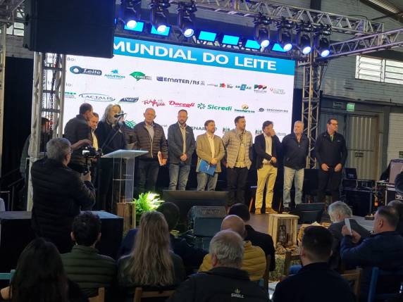 Evento gratuito no Parque Germano Dockhorn destaca o futuro da cadeia leiteira, sucessão familiar e desenvolvimento regional