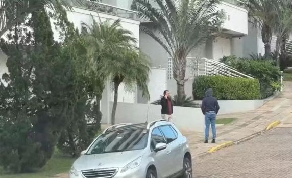 Reportagem da RBS TV visitou gabinetes dos vereadores Éder Spohr (MDB) e Fabiano Bergmann (PP) em diferentes dias e os encontrou fechados ou vazios